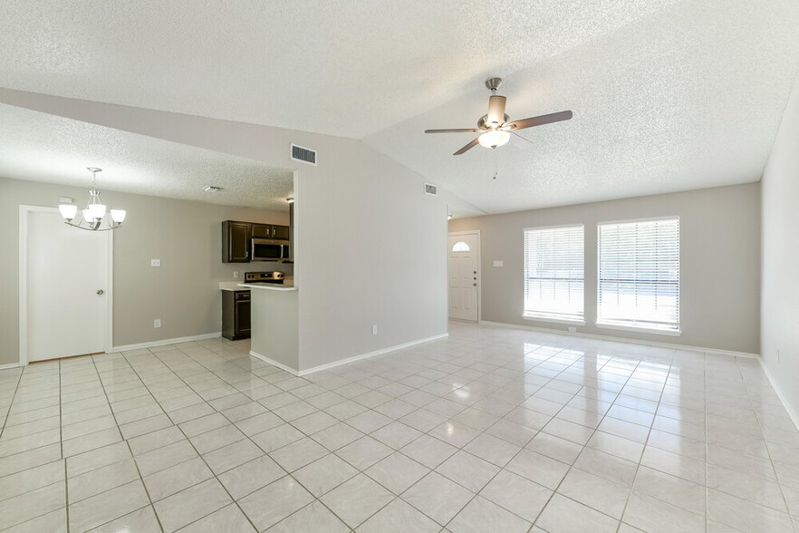 Building Photo - 907 Cedar Run Dr