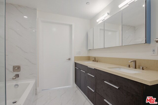 Building Photo - 2939 Leeward Ave