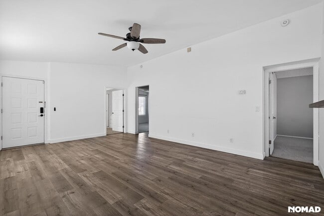 Building Photo - 4640 E Piedmont Rd