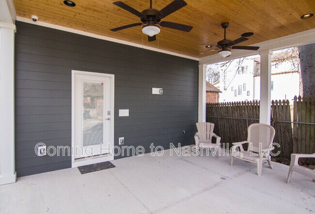 Building Photo - 910 11th Ave N