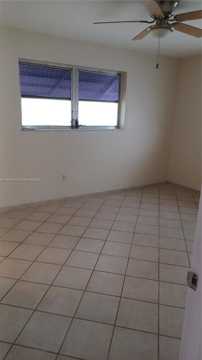 Building Photo - 2015 N 31st Ave