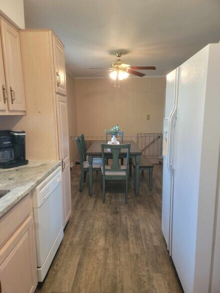 Building Photo - 3049 Parham Dr