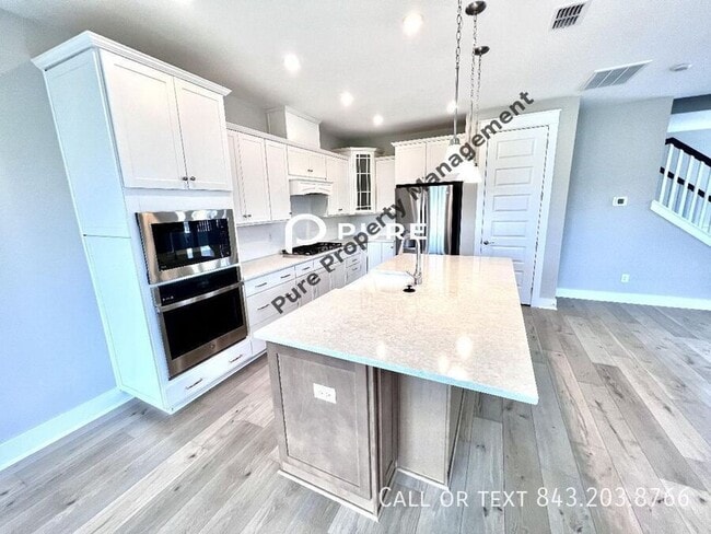 Building Photo - 2225 Cultura Cir
