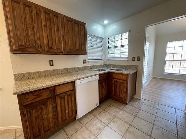 Building Photo - 4400 Odessa Dr