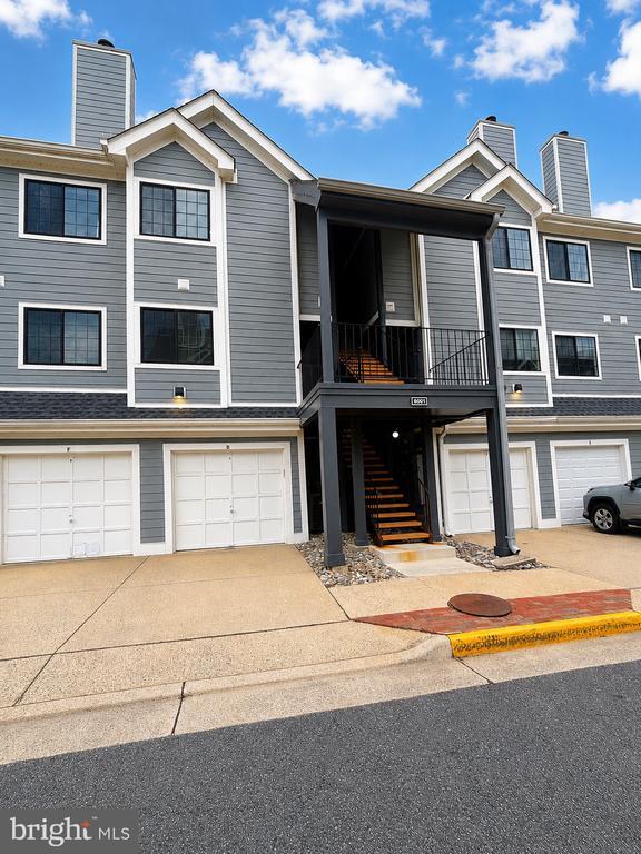 Building Photo - 6001 Mersey Oaks Way