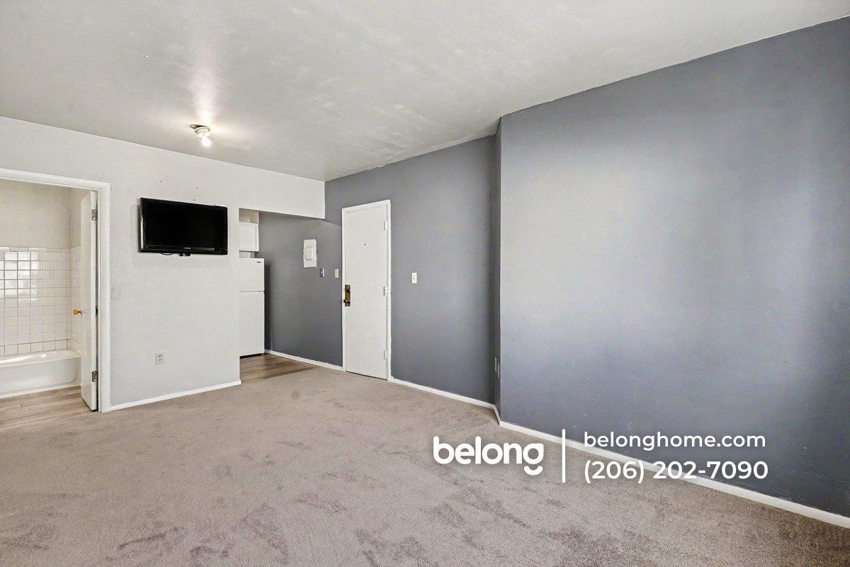 Building Photo - 9454 17th Ave SW
