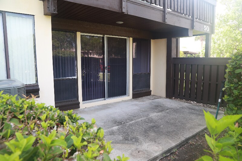 Building Photo - 50 Club House Dr