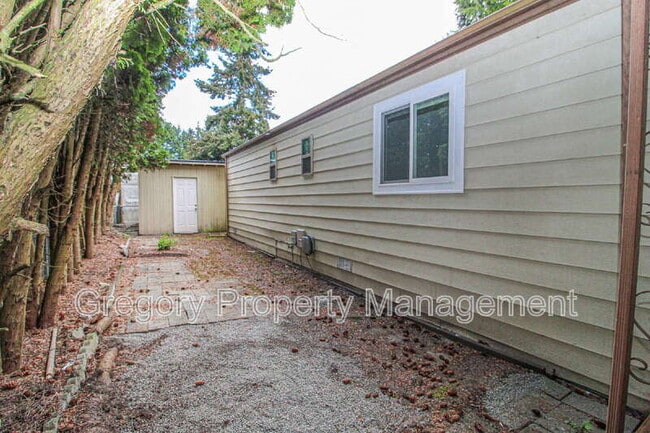 Building Photo - 19505 129th Ave NE