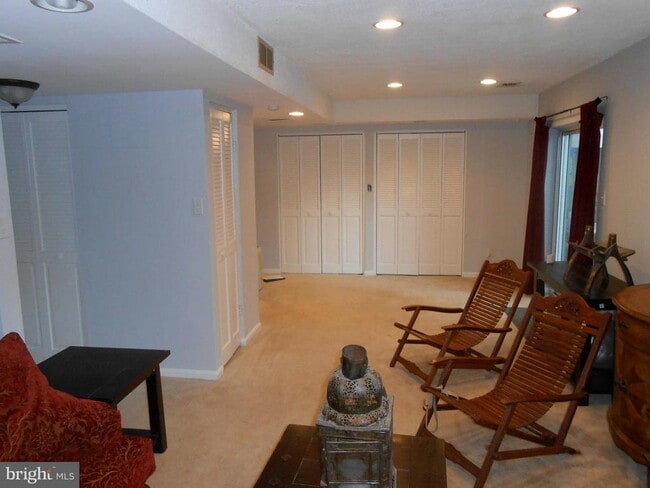 Building Photo - 9817 Pebble Weigh Ct