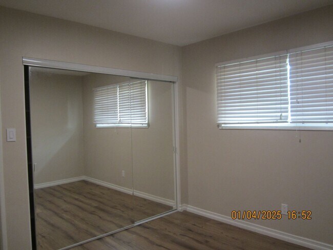 Building Photo - Immaculate 3 bedroom Home University Highlands Riverside