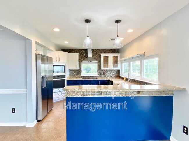 Building Photo - 256R Hunts Neck Rd