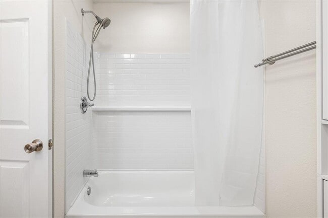 Building Photo - 3515 Avenue R