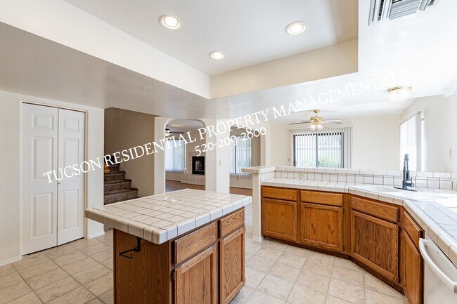 Building Photo - 12490 N Copper Queen Way