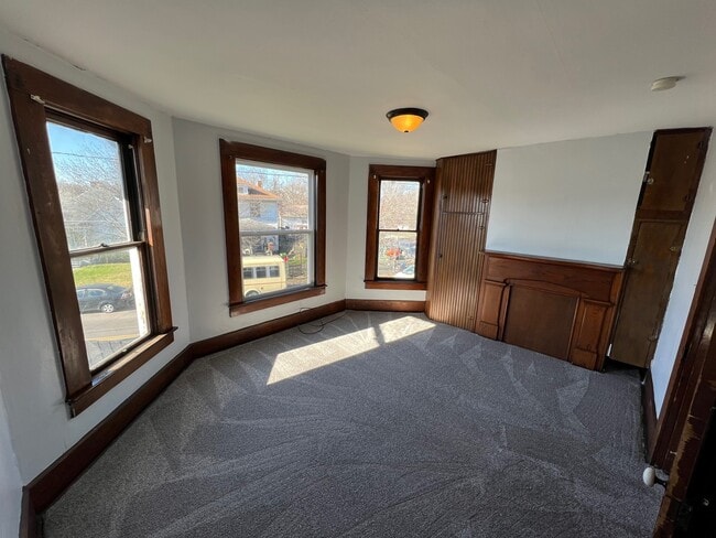 Building Photo - 642 Dryden Rd