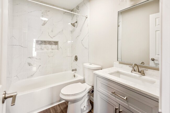 Building Photo - 3-Bedroom Retreat with 2 Full Baths in Fayetteville