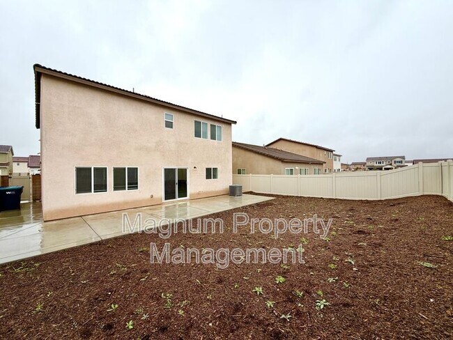 Building Photo - 31356 Sycamore Leaf Dr