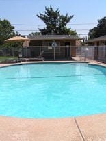 Building Photo - 2708 Wilson Ave