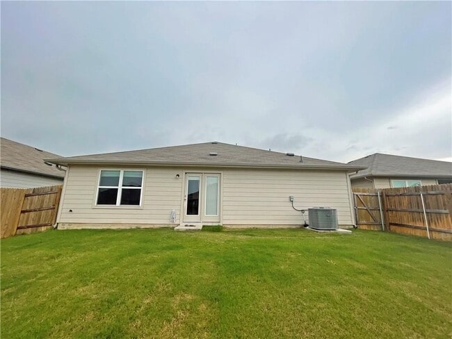 Building Photo - 5825 Shanjia Dr