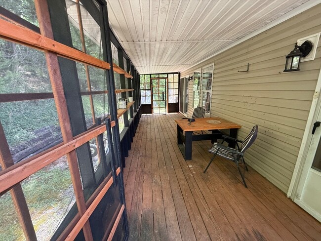 Building Photo - 3944 Alley Valley Rd