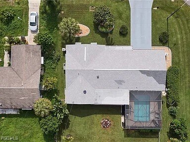 Building Photo - 4240 SE 3rd Ave