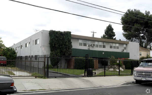 Primary Photo - 3456-3460 La Madera Ave