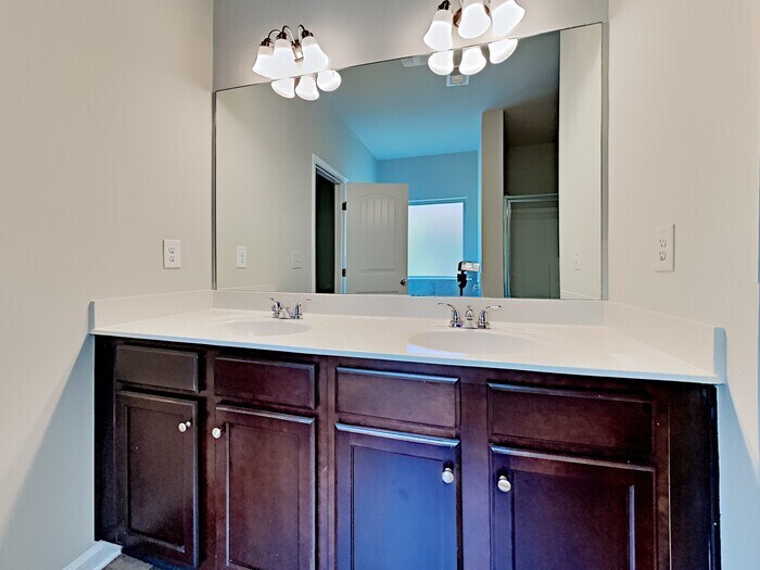 Building Photo - 385 Yasmine Cove