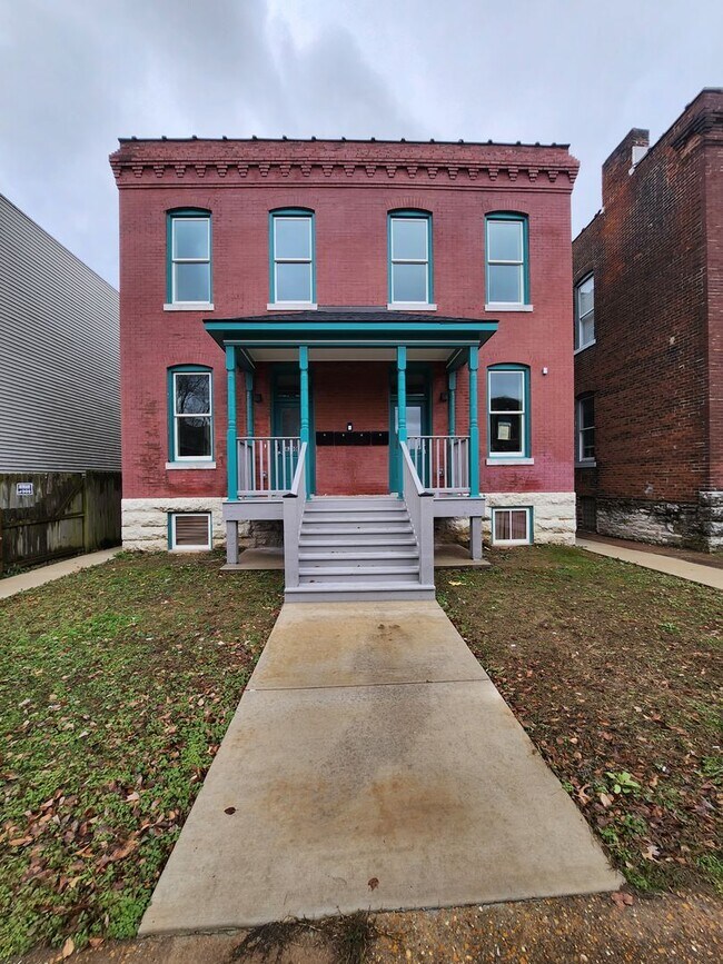 Building Photo - Newly Renovated One Bedroom Available Toda...