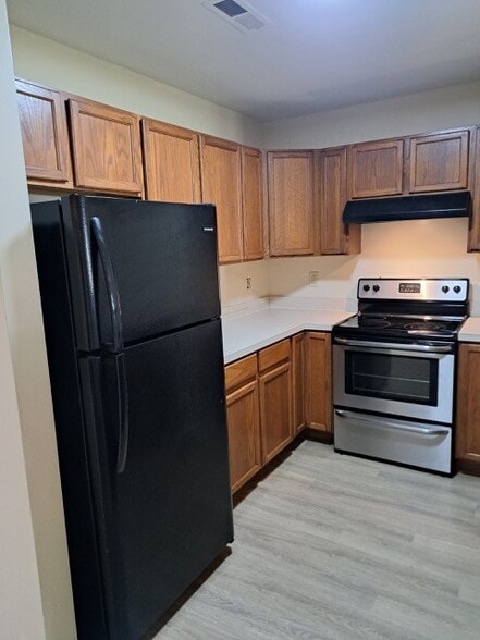 Building Photo - 705 1st St