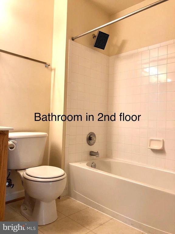 Building Photo - 549 Eisenhower Dr