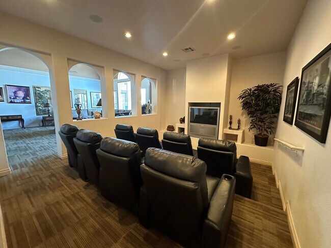 Building Photo - 5055 W Hacienda Ave