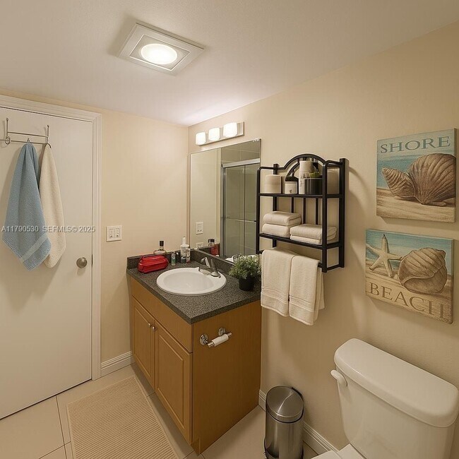 Building Photo - 301 Golden Isles Dr