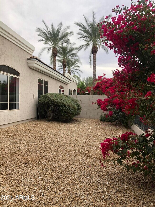 Building Photo - 8180 E Shea Blvd