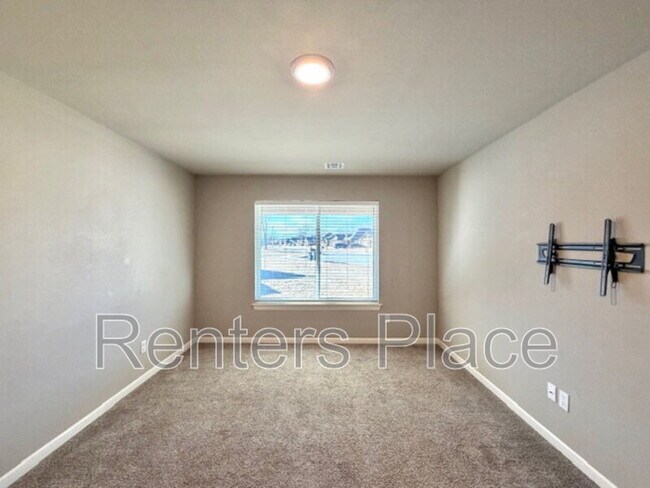 Building Photo - 780 E 139th Pl N