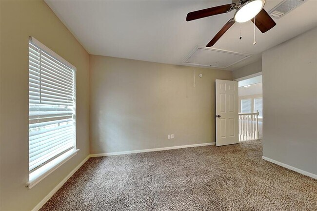 Building Photo - 5811 Laurel Caverns Dr