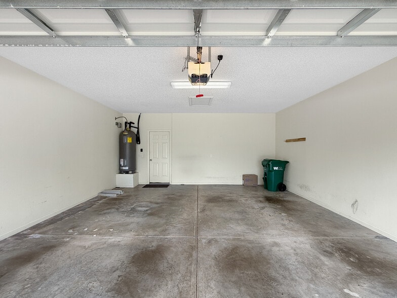 Building Photo - 7 Tallow Dr