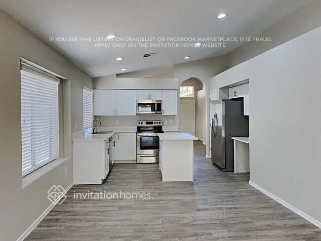 Building Photo - 7460 E Milagro Ave