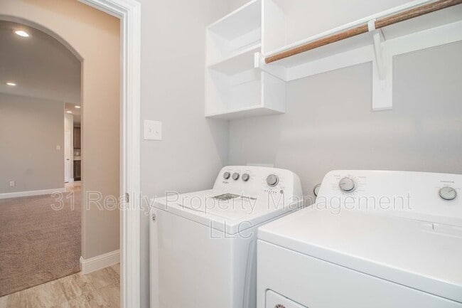 Building Photo - 1810 Quail Hollow