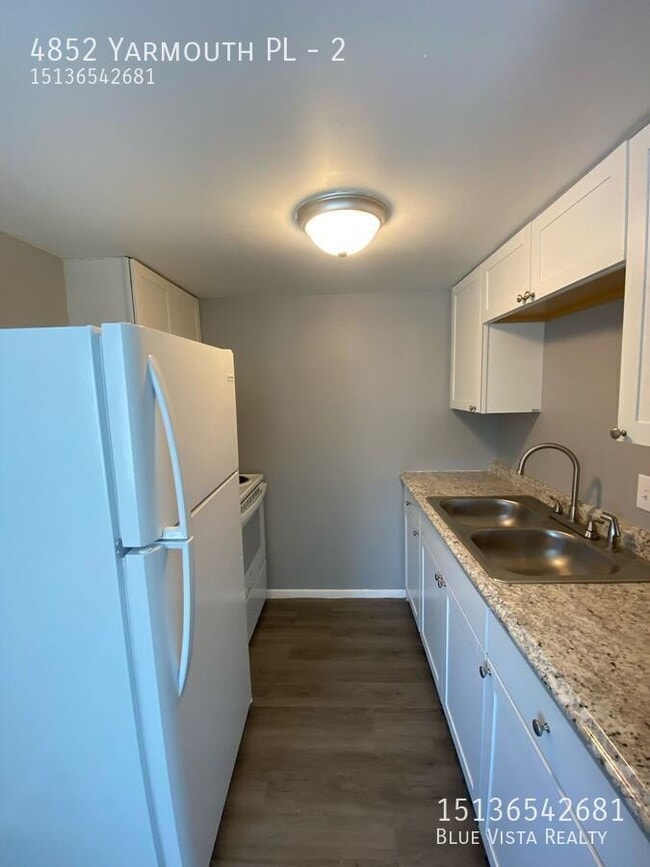 Building Photo - 4852 Yarmouth Pl