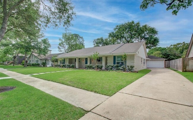 Building Photo - 5735 Grape St
