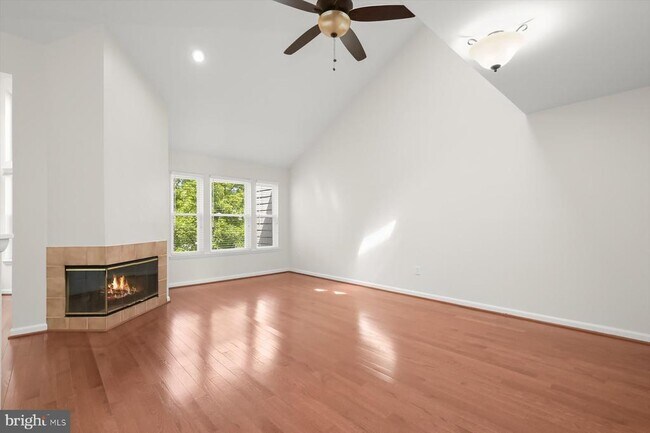 Building Photo - 7758 Mayfair Cir