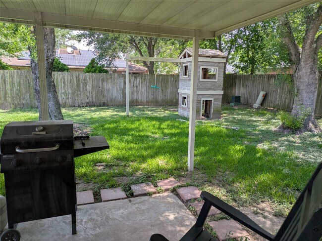 Building Photo - 5303 Lincoln Town Dr
