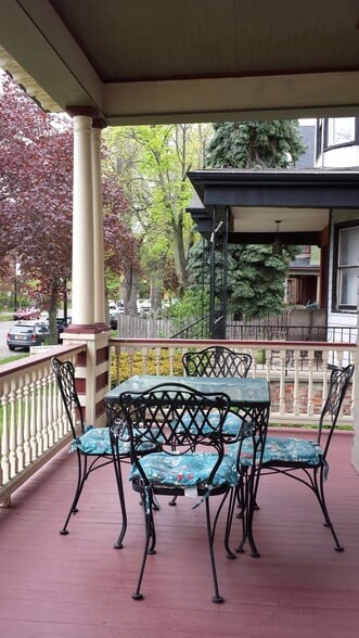 Building Photo - 414 Porter Ave