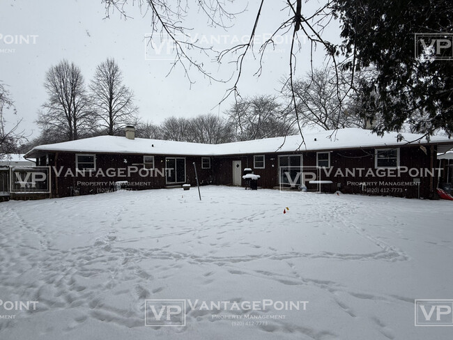 Building Photo - 1603 St Robert Dr