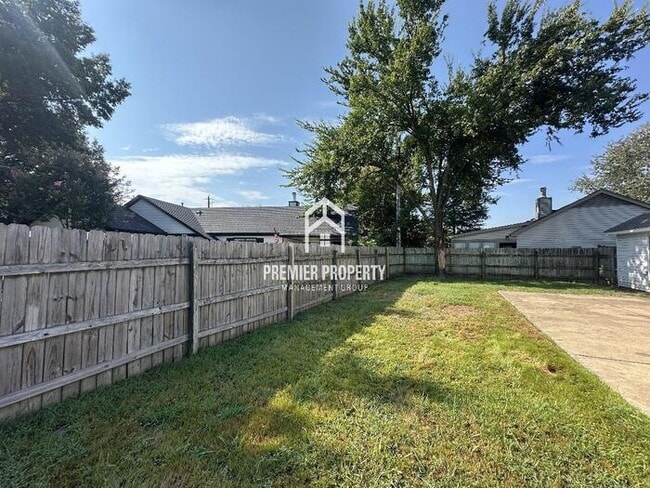 Building Photo - 2188 Longlane Dr