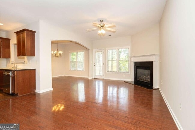 Building Photo - 5905 Oakbrook Lake Ct