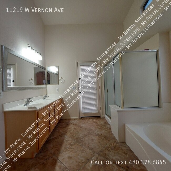 Building Photo - 11219 W Vernon Ave