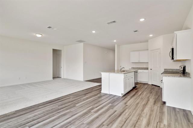 Building Photo - 795 Yorkshire Dr