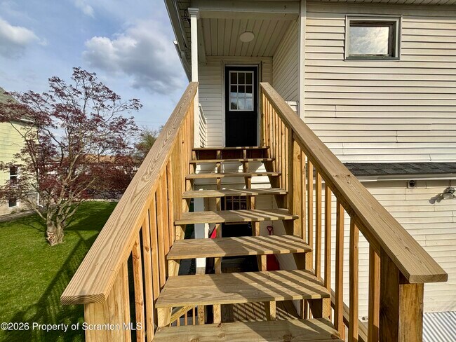 Building Photo - 1264 S 6th Ave