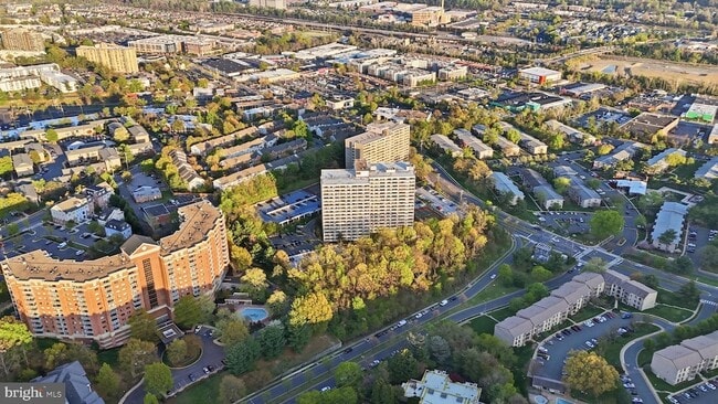 Building Photo - 6101 Edsall Rd