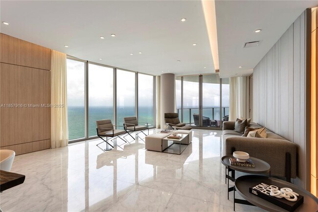 Primary Photo - 15701 Collins Ave